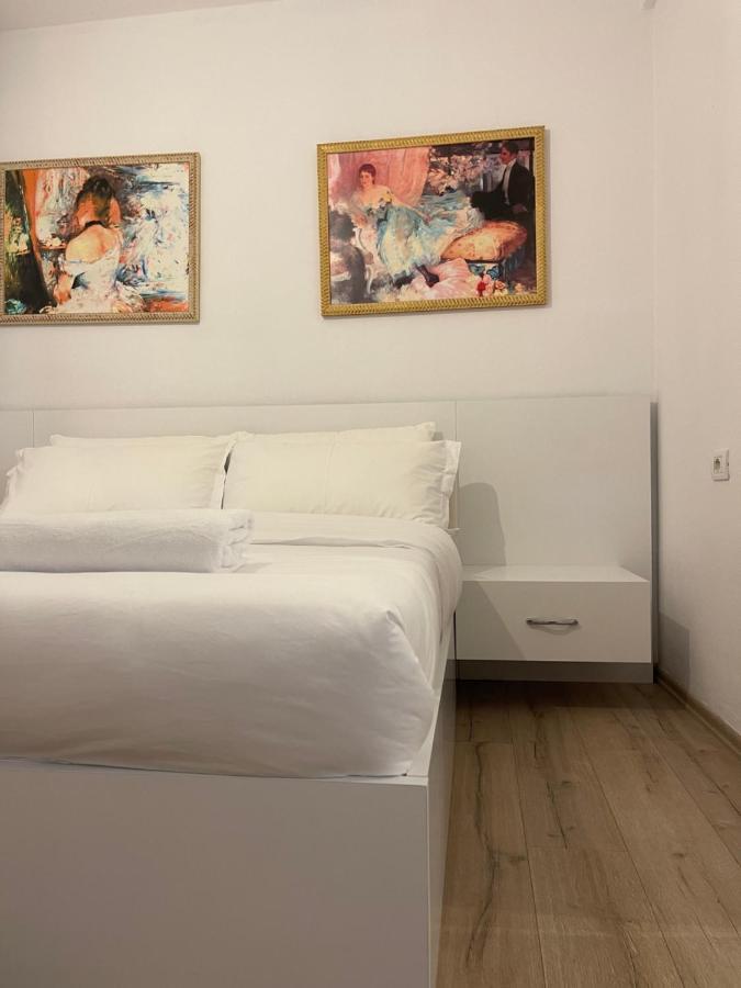 Apartment In The New Bazaar Of Tirana - Hana Blu المظهر الخارجي الصورة